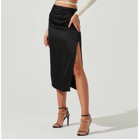 ASTR the Label Black Satin Perry Wrap Tie Perry Shirt & Skirt Set - Picture 2 of 10